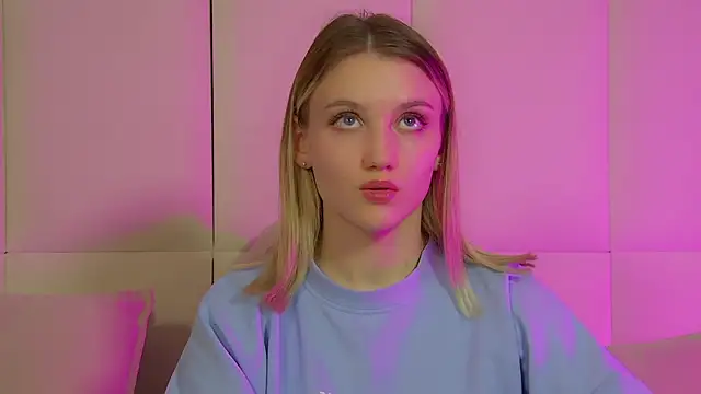 XXX chat uživo modela StacyEvances