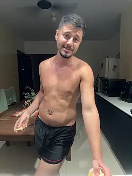 guzzfit webkamerás műsora