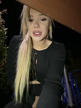 AlyssaFoxx_ Obrolan Langsung XXX
