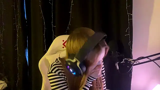 axin_burnell – Naživo XXX chat