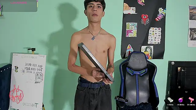 Chat XXX en directo de TYLERhHOT2005