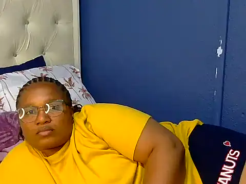 Cuddle_Zee Show in webcam