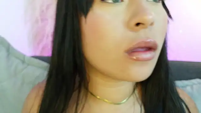 Chatroom XXX en direct de mia_roux1