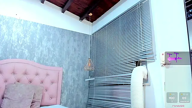 naomidibello's Webcam Show