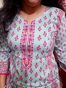 Priya_Boudi: онлайн-секс-чат