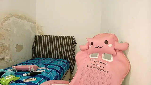 Miss_noah18 Show in webcam