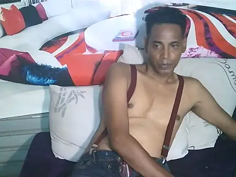 IndianHunk01のライブXXXチャット