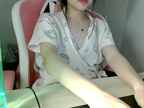 lucienguyen Pertunjukan Webcam