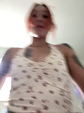 Chat XXX en directo de ThornsandHoney