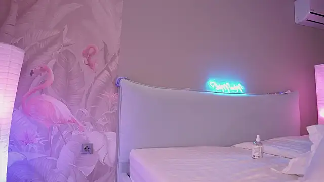 NinaMint Adlı Modelin Canlı XXX Sohbeti