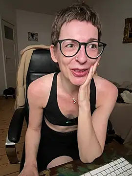 Antifistin Live XXX-Chat