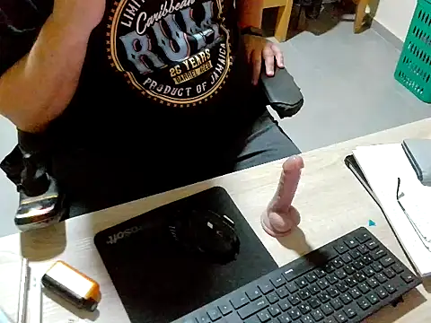 pozitiva000 élő XXX-chatje