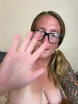 _ElizabethLove_'s Webcam Show