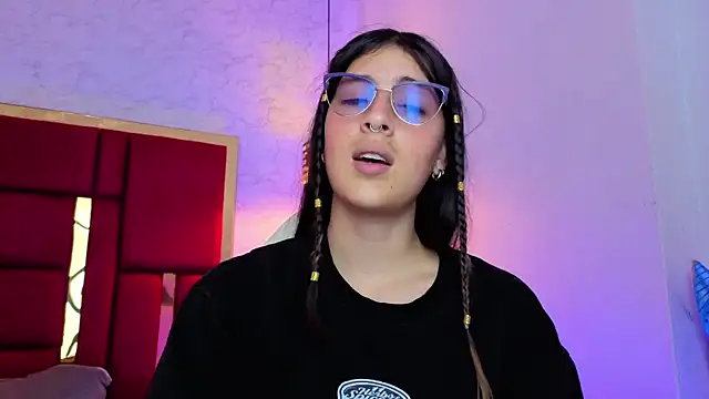 moon_winyn Live XXX chat