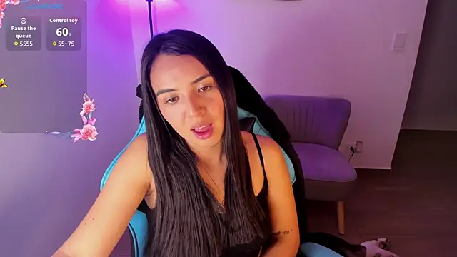 Nicole_Ss Chat XXX in diretta