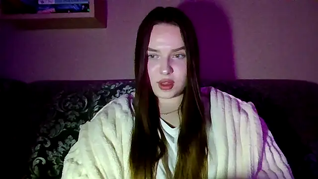BratzDollVibes: онлайн-секс-чат