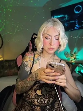 Chat +18 de Cinamoonn ao vivo