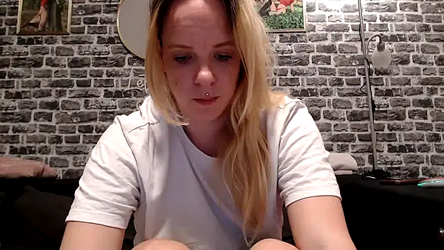 SexyMilf_38 Webcam-Show