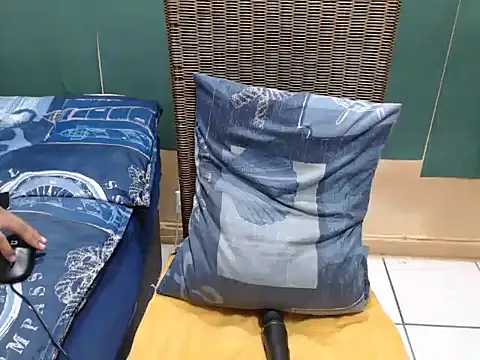 CreamyTea Webcam show