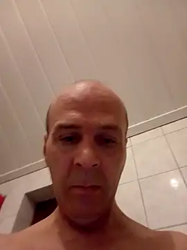 Iulian198128 Webcam show
