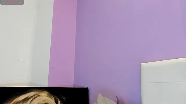 Charlotte11-11's Live XXX Chat