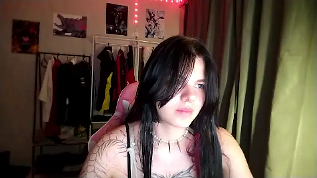 VeIvetLure's Live XXX Chat