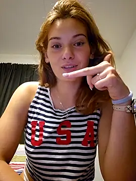 Онлайн чат XXX sweetsophie69
