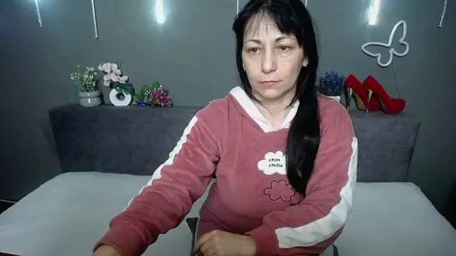 LiluGrants Chat XXX in diretta