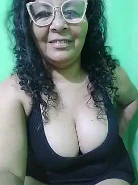 Amarantha25 Show in webcam
