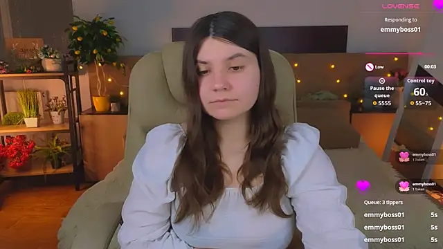 Viola__Shy Chat XXX in diretta