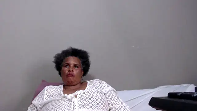 GrandBustyMelon's Live XXX Chat