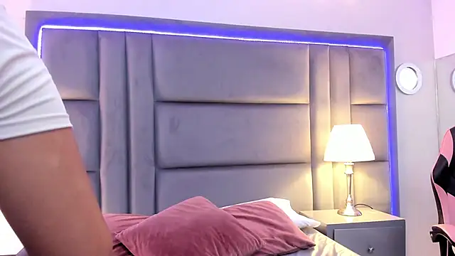 دردشة GabyMoreau الجنسية المباشرة