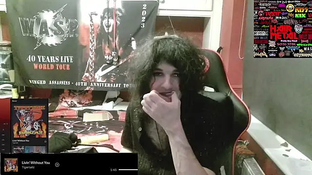 Rocker_Assassin_WASP_FAN Pertunjukan Webcam