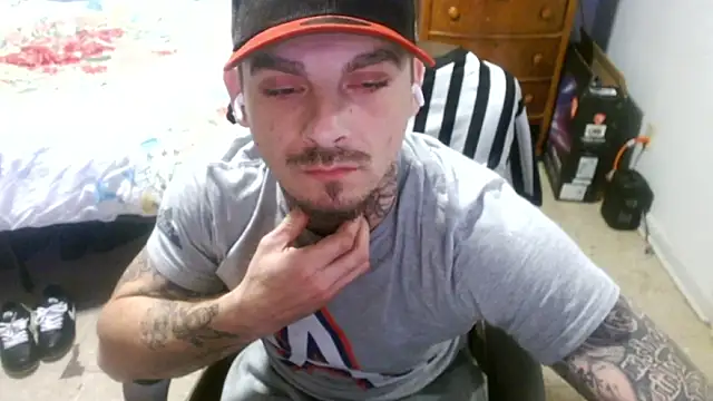 Chatroom XXX en direct de DADDY_KANE8---