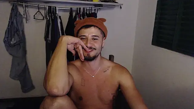 Show de guzzfit na webcam