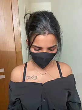 its_ur_flora's Live XXX Chat