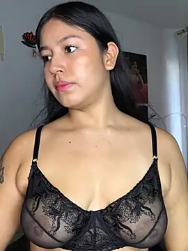 Chat XXX en directo de EmmaRossem