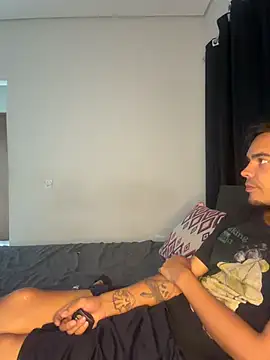 Biazinhabdsm's Live XXX Chat