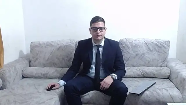 Victor_Maitland Show in webcam