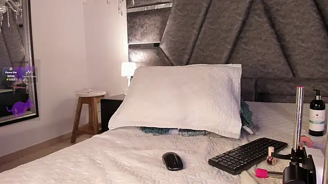 Cleopattra's Live XXX Chat
