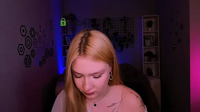 playful_sophie's Live XXX Chat