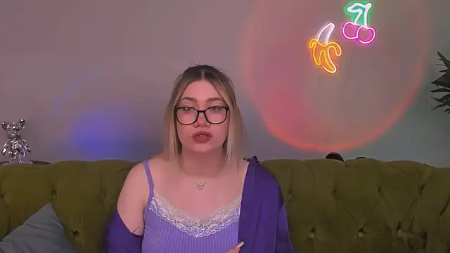blonde_angell's Live XXX Chat