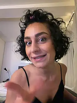 CurlyRouge's Live XXX Chat