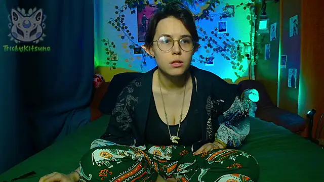 TrickyKitsune Chat XXX in diretta