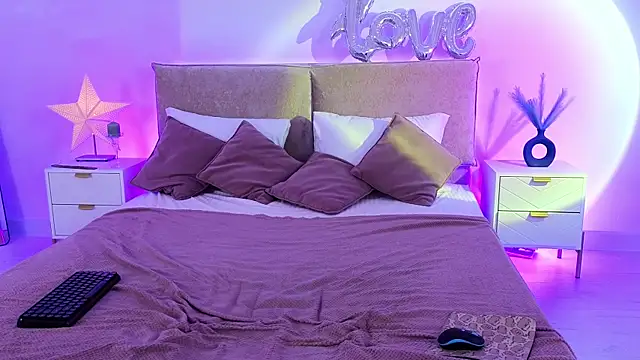 Pertunjukan Kamera Web Jules_night
