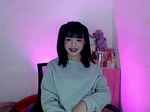 Pumi_akiko 在線直播表演