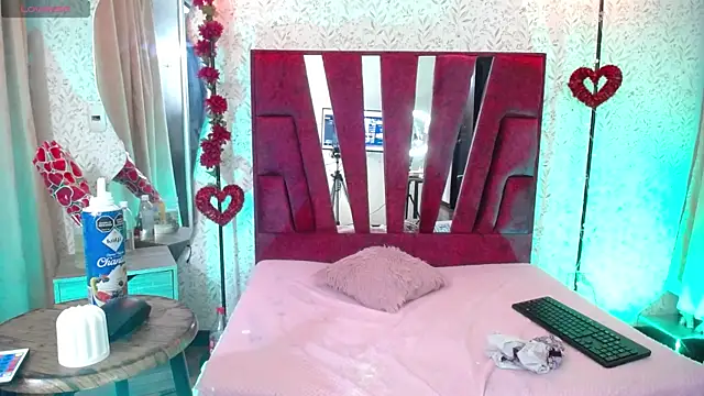 Edelyn_ink's Live XXX Chat
