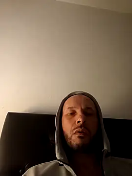 Онлайн чат XXX Guitccch