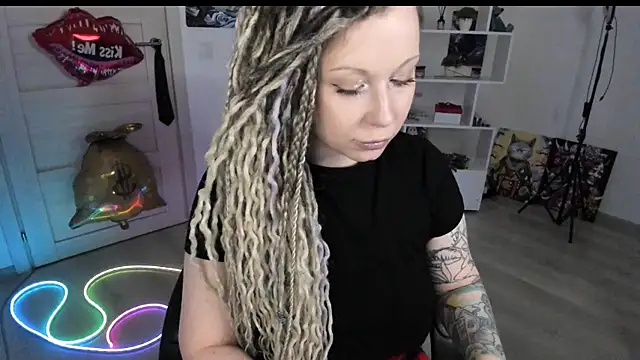 HoneySallyMoore Live XXX Chat