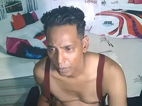 IndianHunk01: онлайн-секс-чат